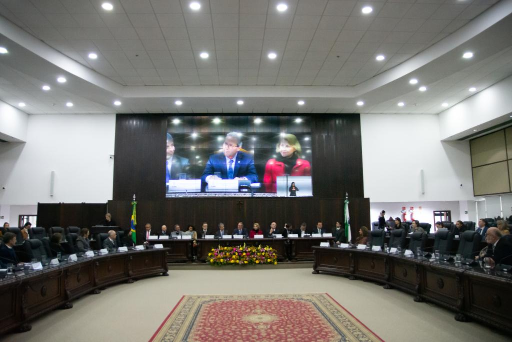 Seminário Internacional de Saúde Mental discute política antimanicomial no TJPR