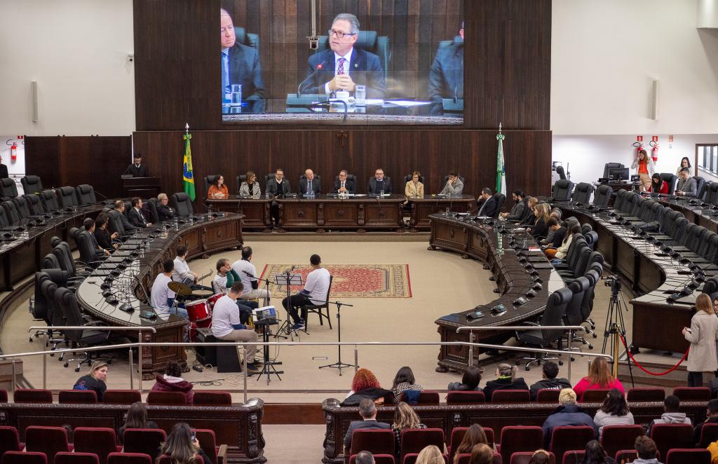 TJPR celebra os 33 anos do ECA e quatro anos do Pacto Nacional pela Primeira Infância