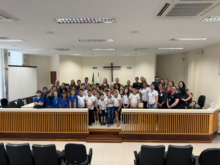 Alunos do 5° ano de São Miguel do Iguaçu participam do “Justiça e Cidadania Também se Aprendem na Escola”