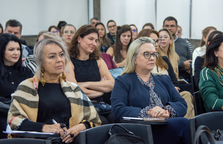 Segundo ciclo de discussão e atualização jurídica debate competências da 11ª e da 12ª Câmaras Cíveis