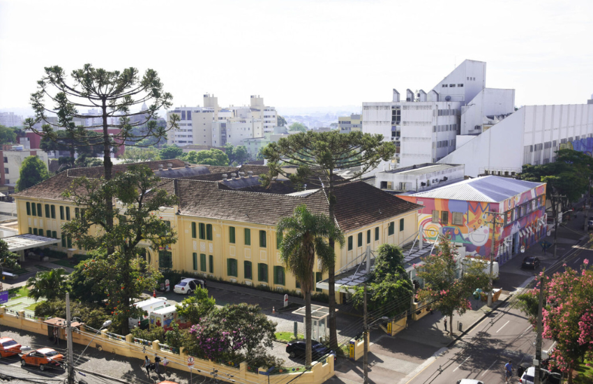 Chá beneficente em prol do Hospital Pequeno Príncipe