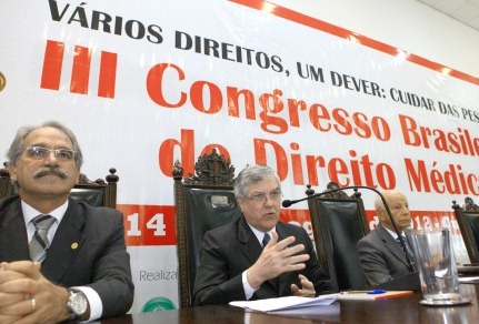Presidente do TJPR abre III Congresso Brasileiro de Direito Médico do Conselho Federal de Medicina