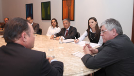 Presidente Miguel Kfouri Neto recebe comitiva de Paranavaí